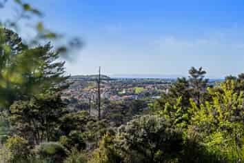 1119b Whangaparaoa Road, Tindalls Beach