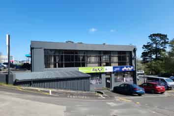 Multi-use opportunity on Great North Road