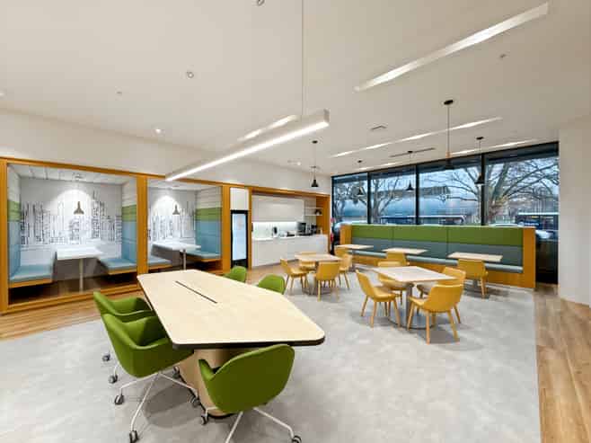 Find a dedicated desk in Regus 155 Fanshawe Street