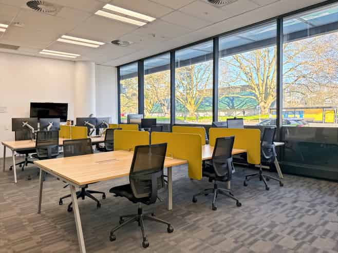 Find a dedicated desk in Regus 155 Fanshawe Street