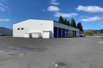 High Stud Workshop, Yard & Offices