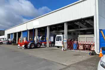 High Stud Workshop, Yard & Offices