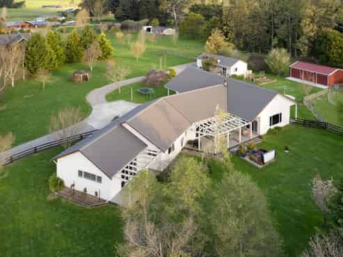 52 Willow Park Drive, Opaki