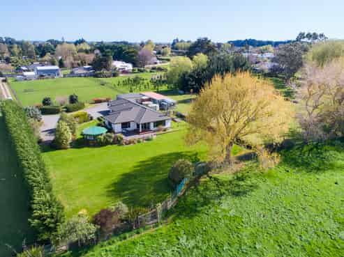 158 Watershed Road, Bunnythorpe