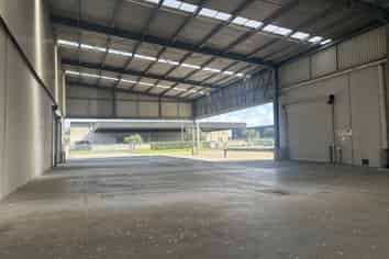 2,800sqm clear-span warehouse - Airport