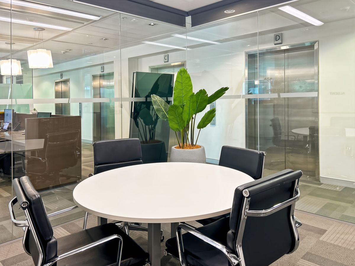 Find a dedicated desk in Regus 21 Queen Street - Widok 5