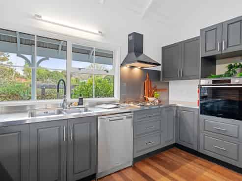 184 Kuratawhiti Street, Greytown