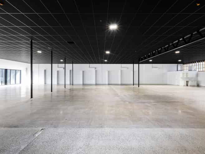Exceptional Showroom Opportunity 