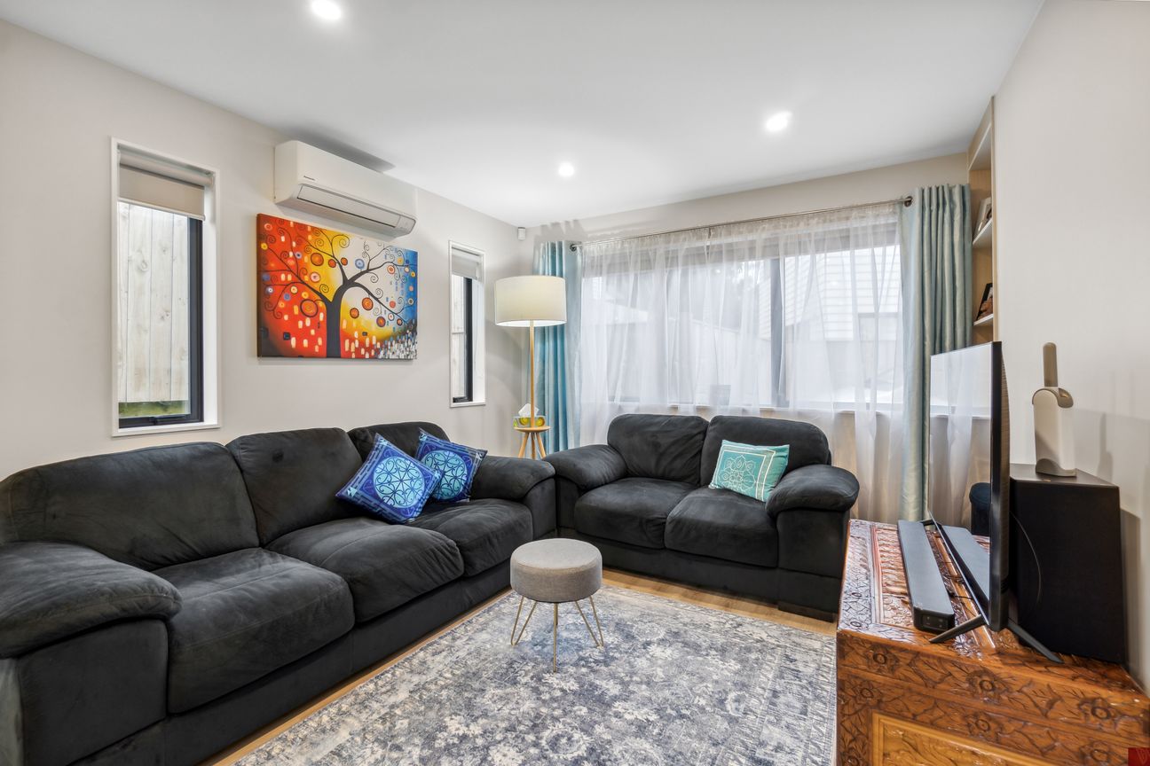 Ticks In All The Boxes - Must Sell! - Vista 4