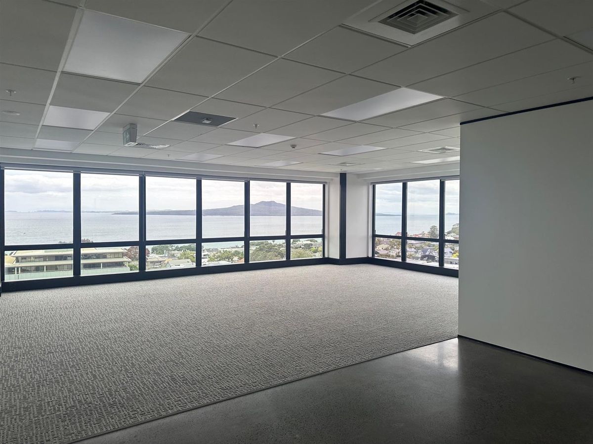 Full floor on Byron Ave