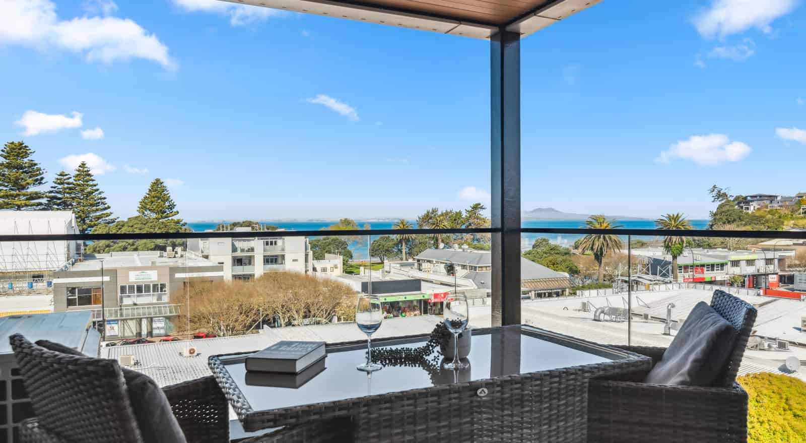 411/4 Bute Road, Browns Bay, North Shore City For Sale realestate.co.nz