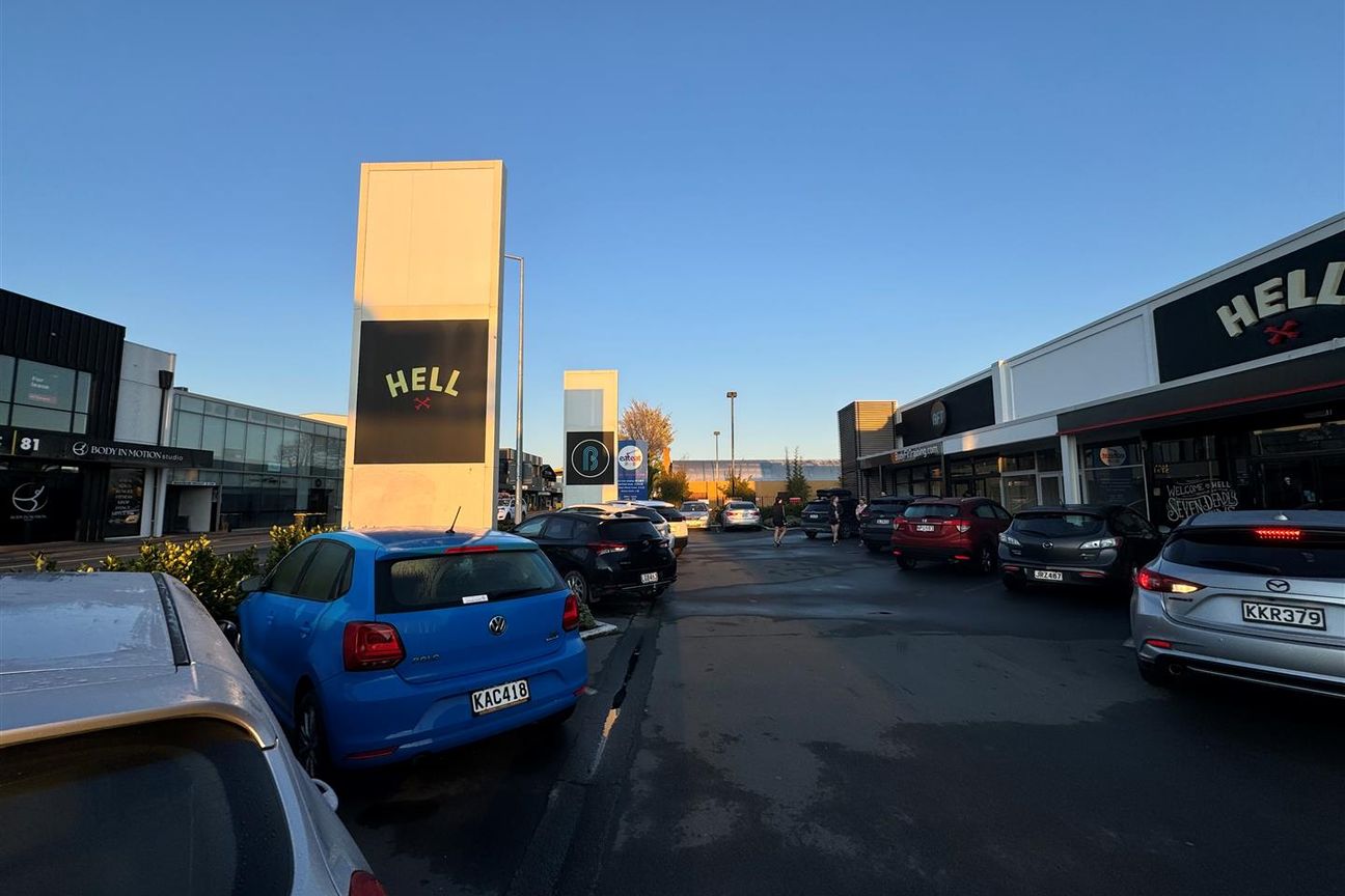 Front Facing on Riccarton Road - Aanzicht 6