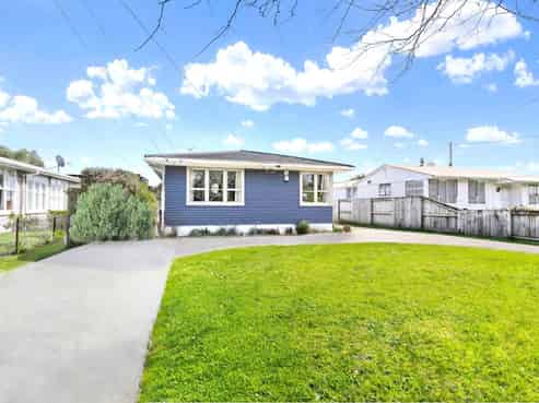 17 Sullivan Avenue, Mangere Bridge