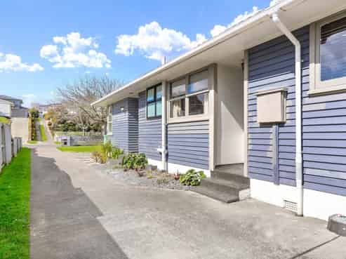 17 Sullivan Avenue, Mangere Bridge