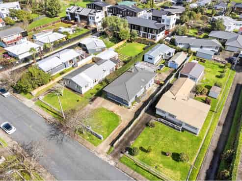 17 Sullivan Avenue, Mangere Bridge