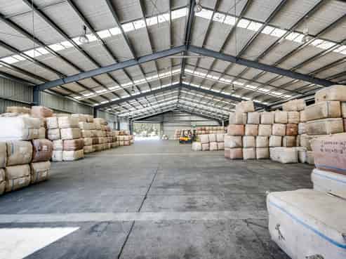 Large Irongate Warehouse + Office