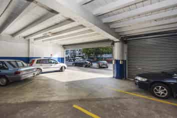 Prime Showroom/Workshop in CBD