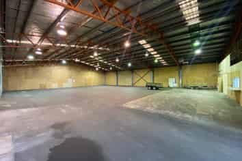 Spacious Industrial Warehouses in Prime Location