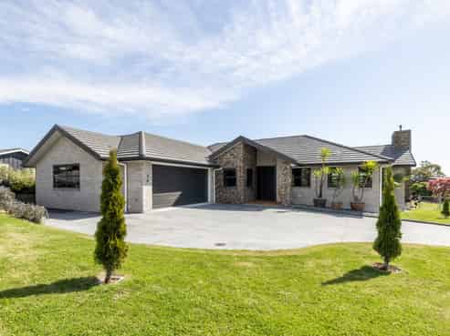2 Burbury Ridge, Havelock North