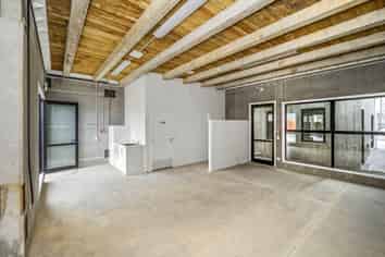 WESTGATE 55M² MULTI-USE UNIT FOR SALE
