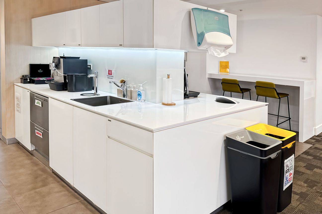 Office space for 2 persons in Regus Plimmer Towers - Widok 6