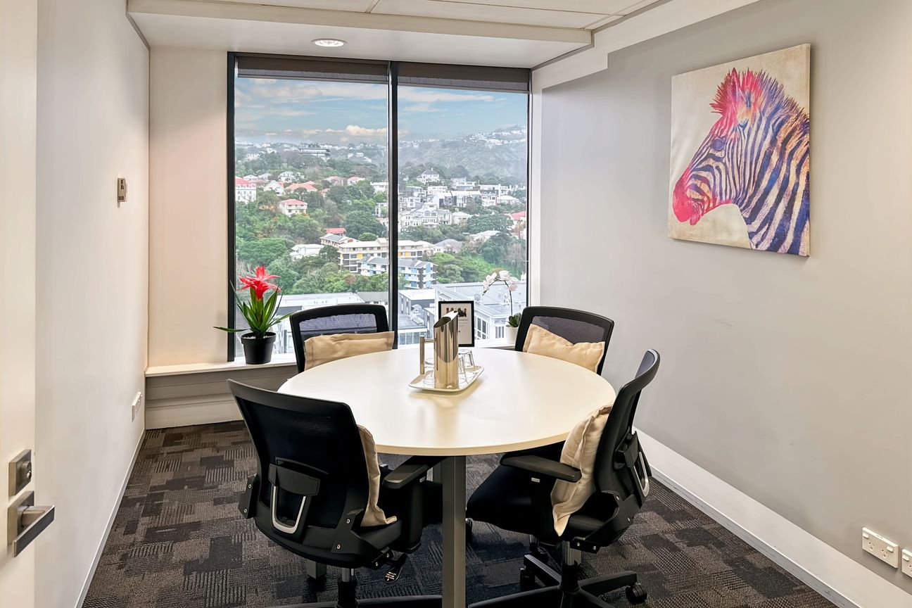 Office space for 2 persons in Regus Plimmer Towers - Widok 5