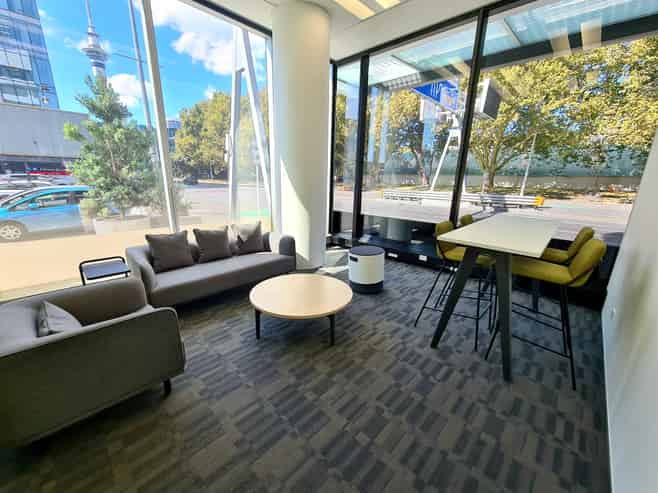 Office space for 5 persons in 155 Fanshawe Street