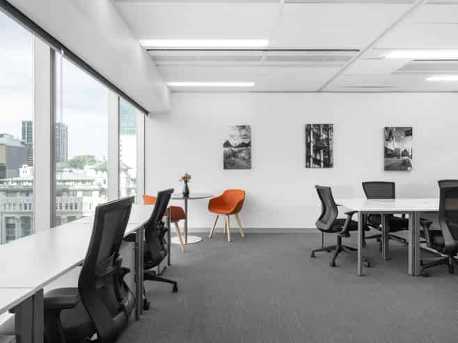 Private office for 3 persons in 21 Queen Street