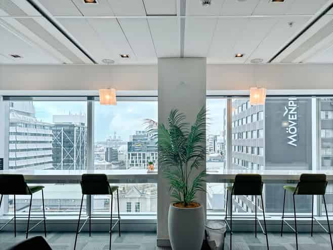 Professional open space for 5 in 21 Queen Street