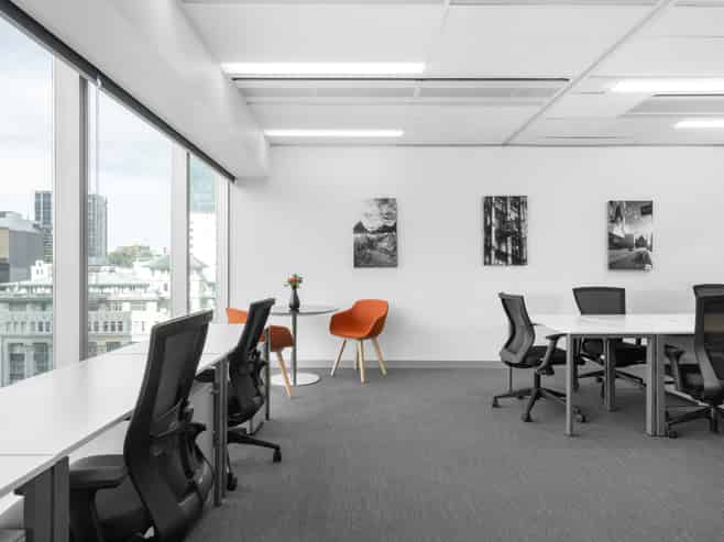 Office space for 10 persons in 21 Queen Street