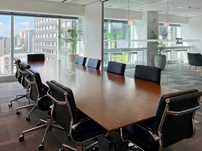 Office space for 10 persons in 21 Queen Street