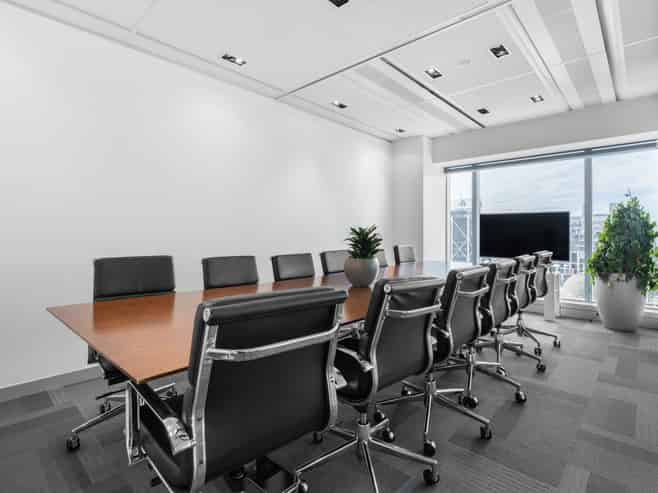 Office space for 10 persons in 21 Queen Street