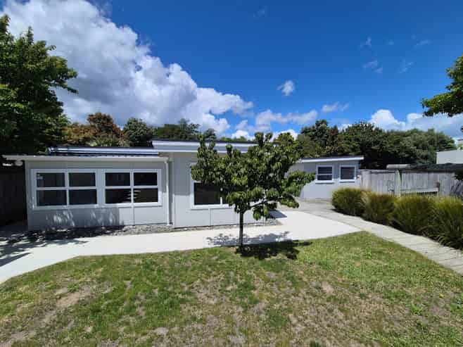 Tranquil office with onsite parking!