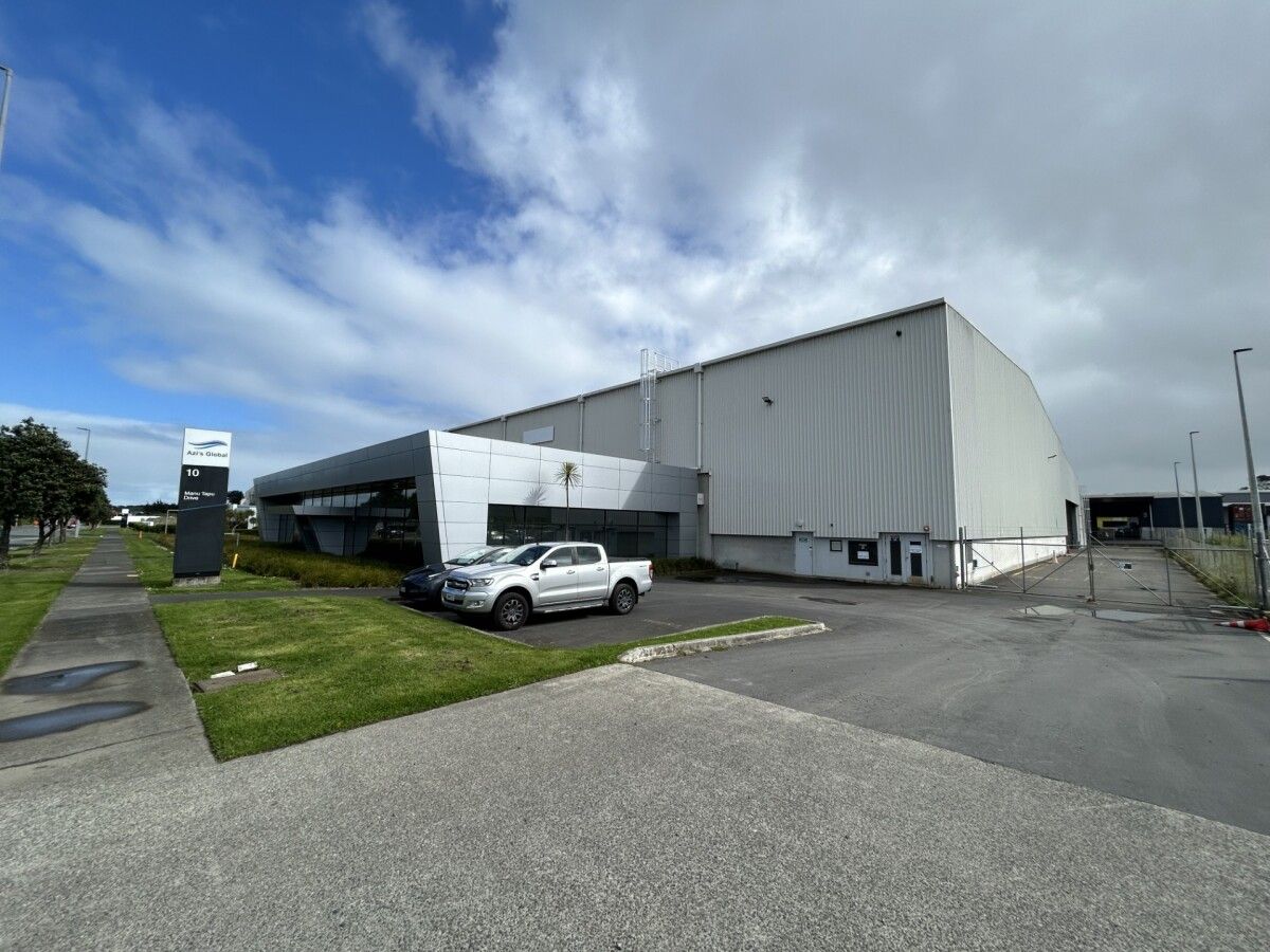 3,297m² Industrial with Breezeway