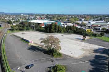 Huge Yard For Lease - Available Now