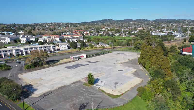 3094-3096 Great North Road, New Lynn