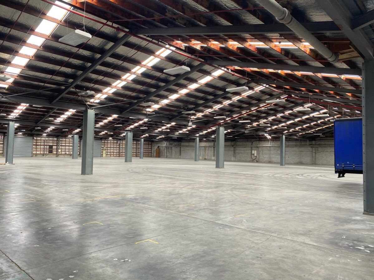 Large Gracefield Warehouse – Incentives offered – pohled 5