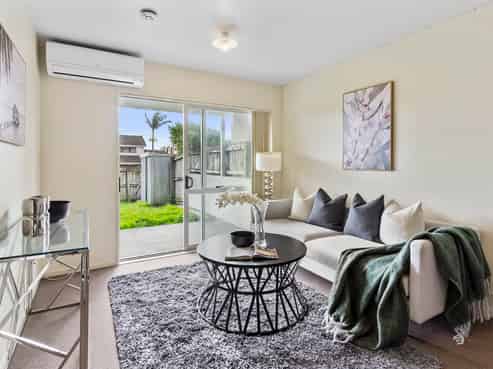 Flat 1/242 Great North Road, Henderson