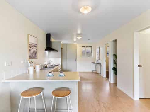 Flat 1/242 Great North Road, Henderson