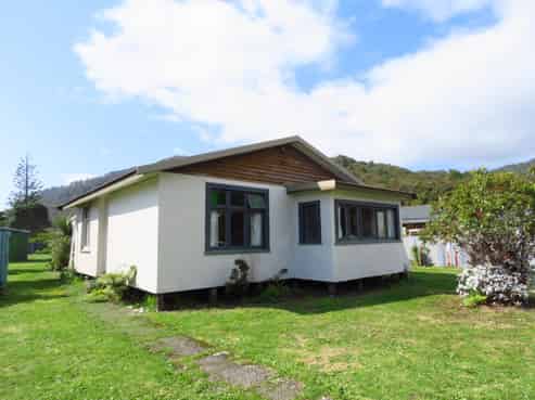 13 Greenfield Street, Hector