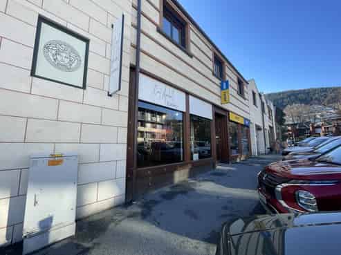 Queenstown CBD retail lease