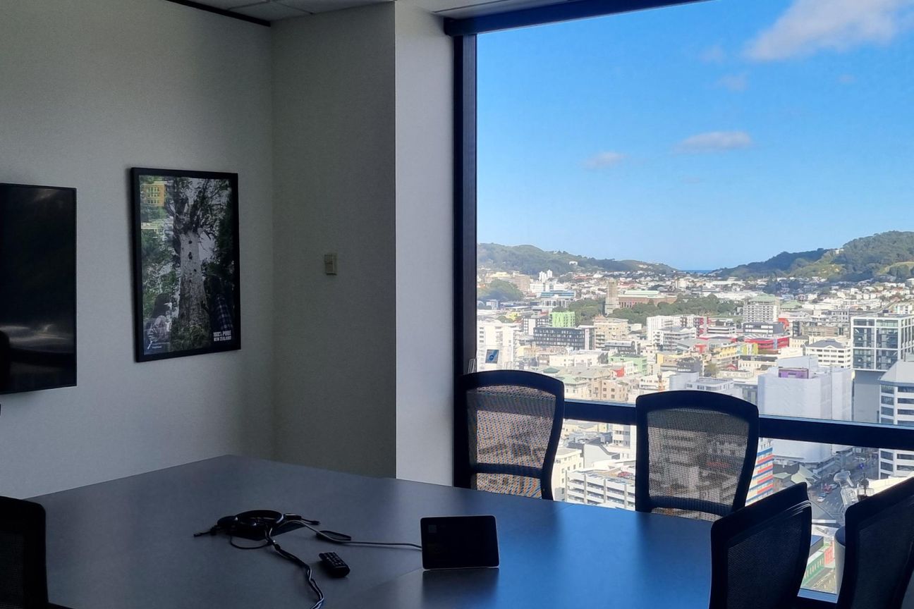 Prime Office Space Available in Iconic Aon House - Bild 6