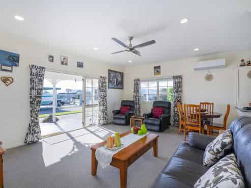 50 Whitby Avenue, Whitianga