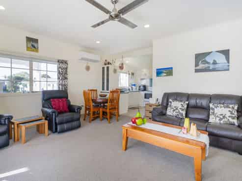 50 Whitby Avenue, Whitianga