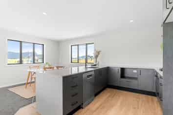  59  Te Taniwha Road, One Tree Point