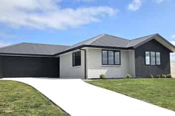  59  Te Taniwha Road, One Tree Point