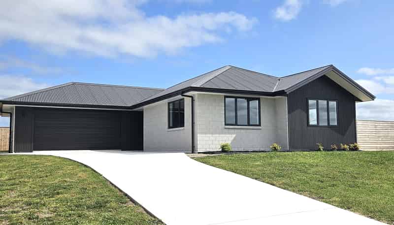  59  Te Taniwha Road, One Tree Point
