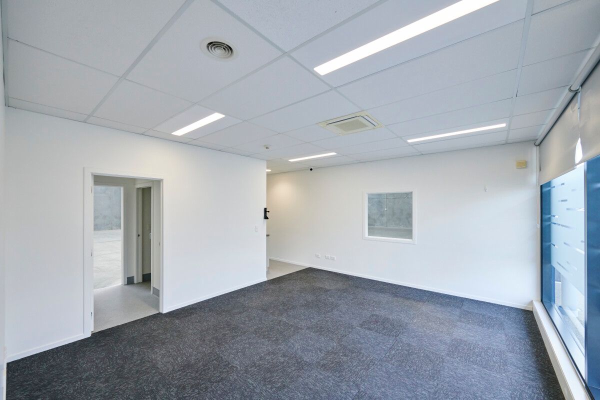 Modern commercial warehouse - Vista 5