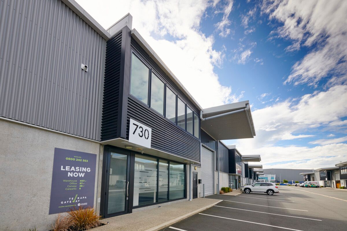 Modern commercial warehouse - Vista 3