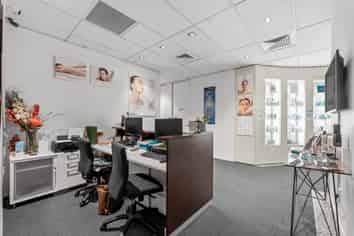 179 sqm Office - Offers Invited